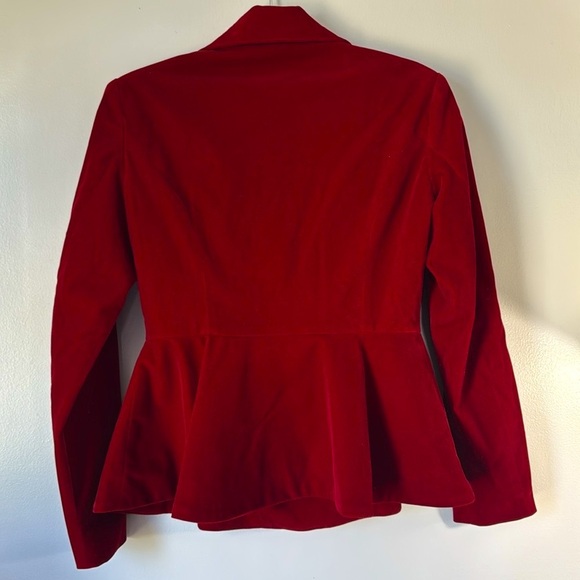 Women’s Burgundy Velvet Blazer Jacket Size Small 2 Buttoned Closure Holiday Wear - Picture 3 of 7